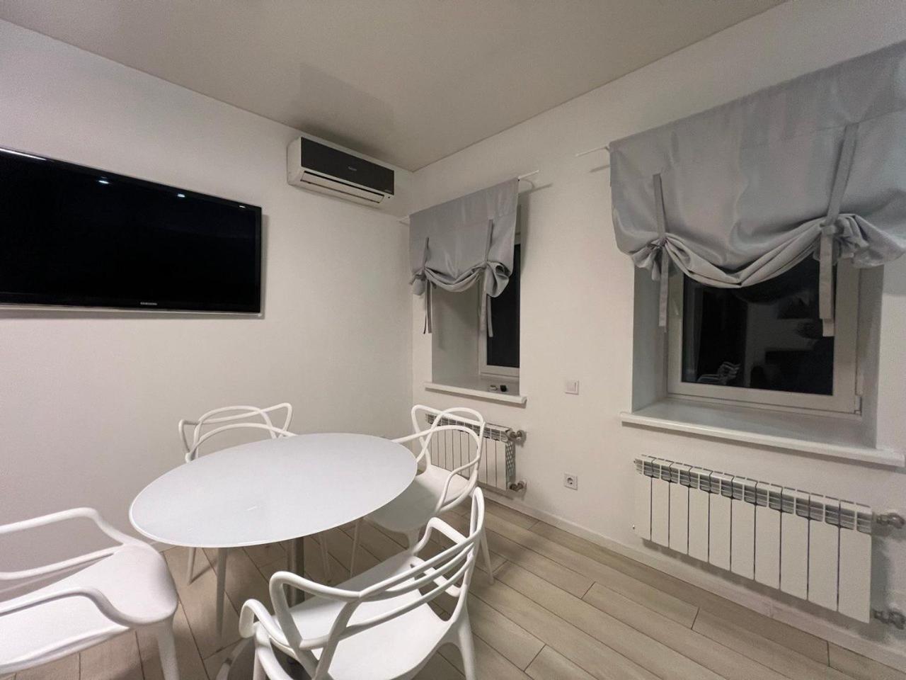 2-Room Luxury Apartment In The Center Kyiv Exterior photo